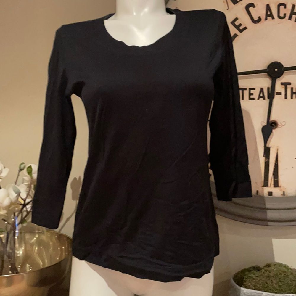 Akris punto black crew neck top sz 12